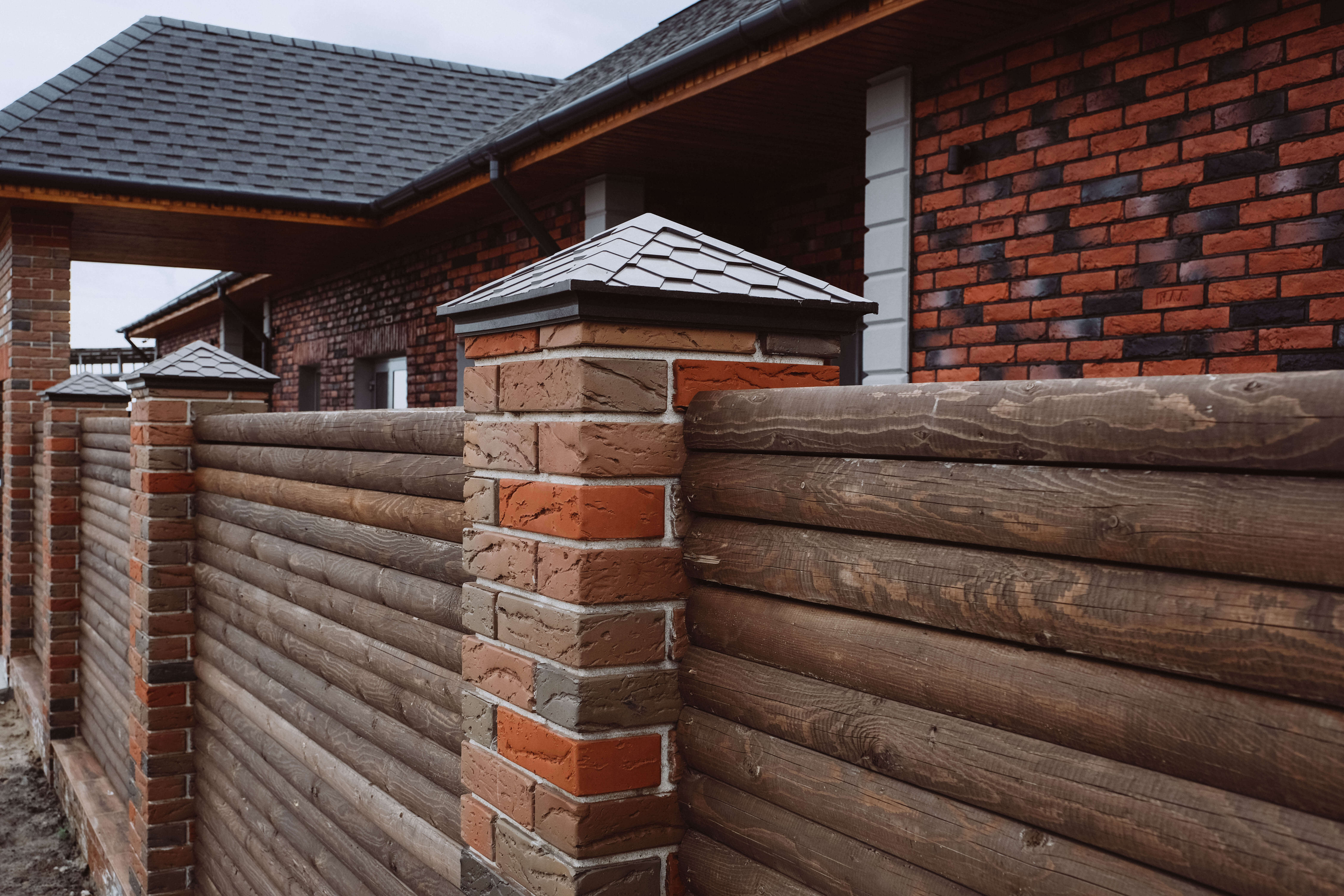 Колпак Zking Эверест Коричневый на столб 1.5х1.5 кирпича (390х390мм) в Биробиджане фото